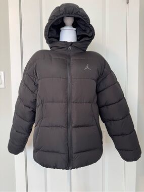 Jordan Brooklyn Puffer Jacket Black Boys Grade School XL 13-15 Years Old NWOT